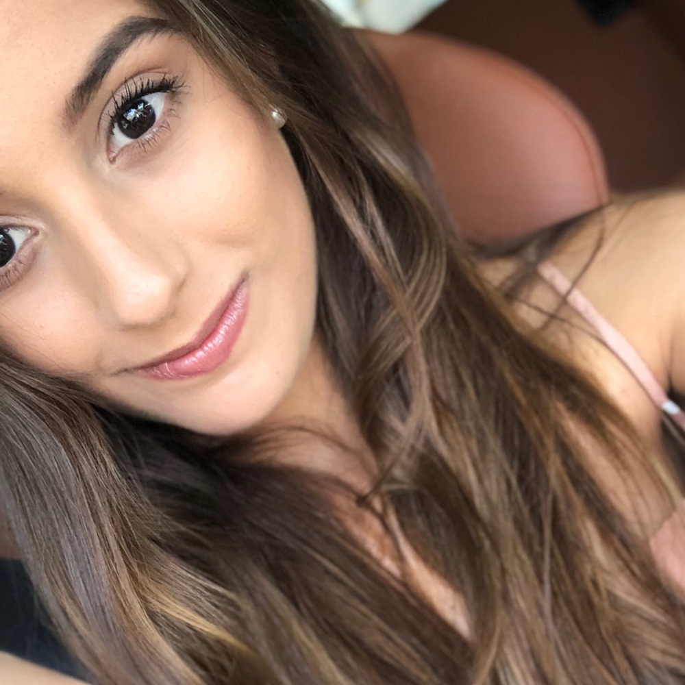 Meet your Posher, Leticia